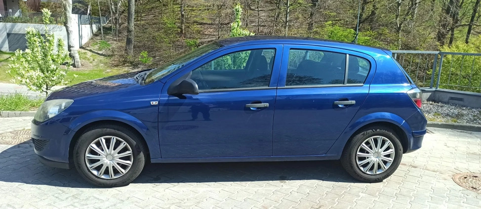 Opel Astra cena 14800 przebieg: 123000, rok produkcji 2009 z Gdynia małe 781